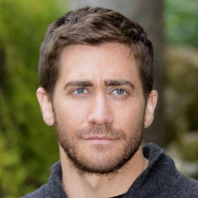 Jake Gyllenhaal - His alluring‌ dark eyes and ⁢raw⁢ yet refined looks make‍ him a⁤ favourite amongst many