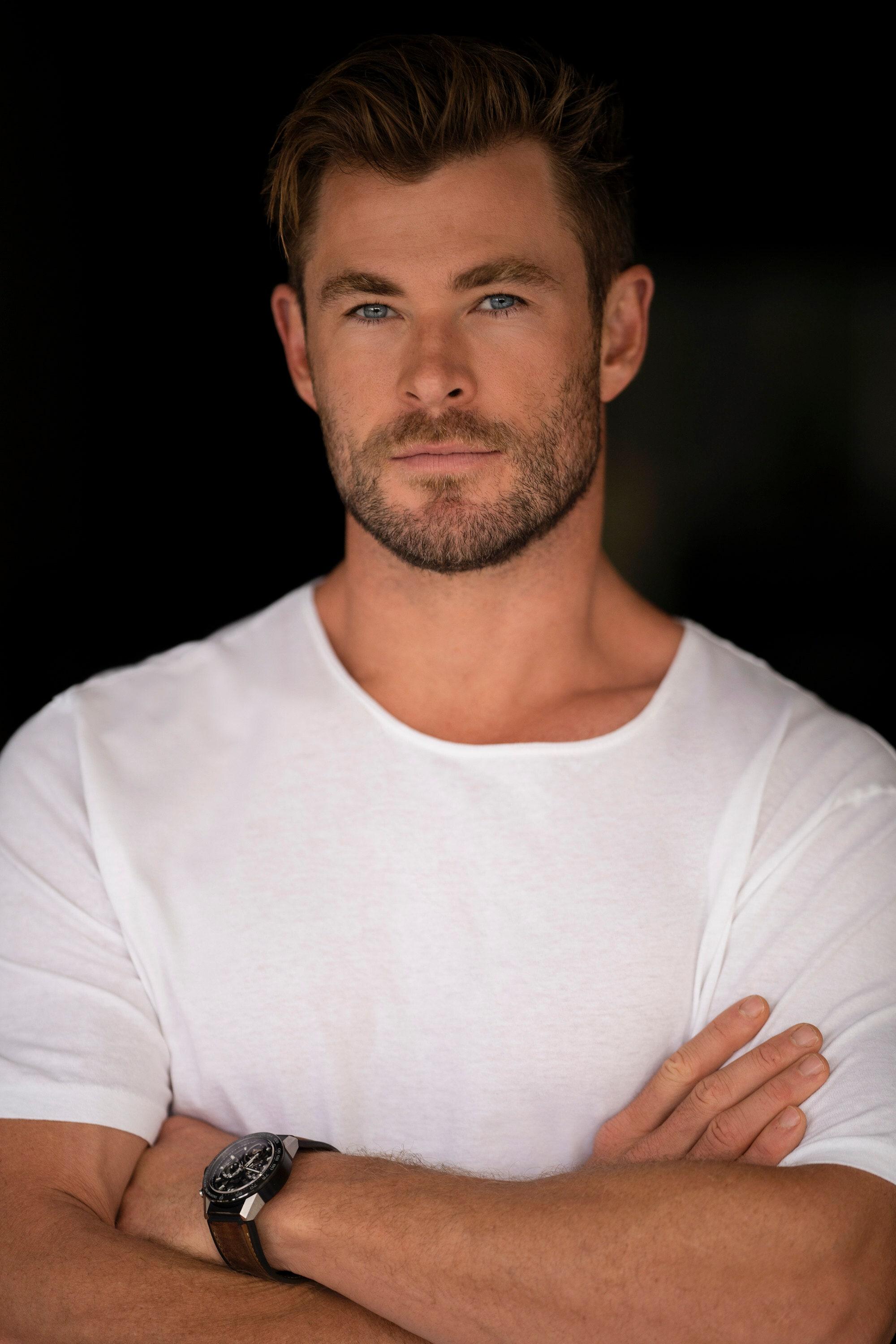 39) Chris Hemsworth