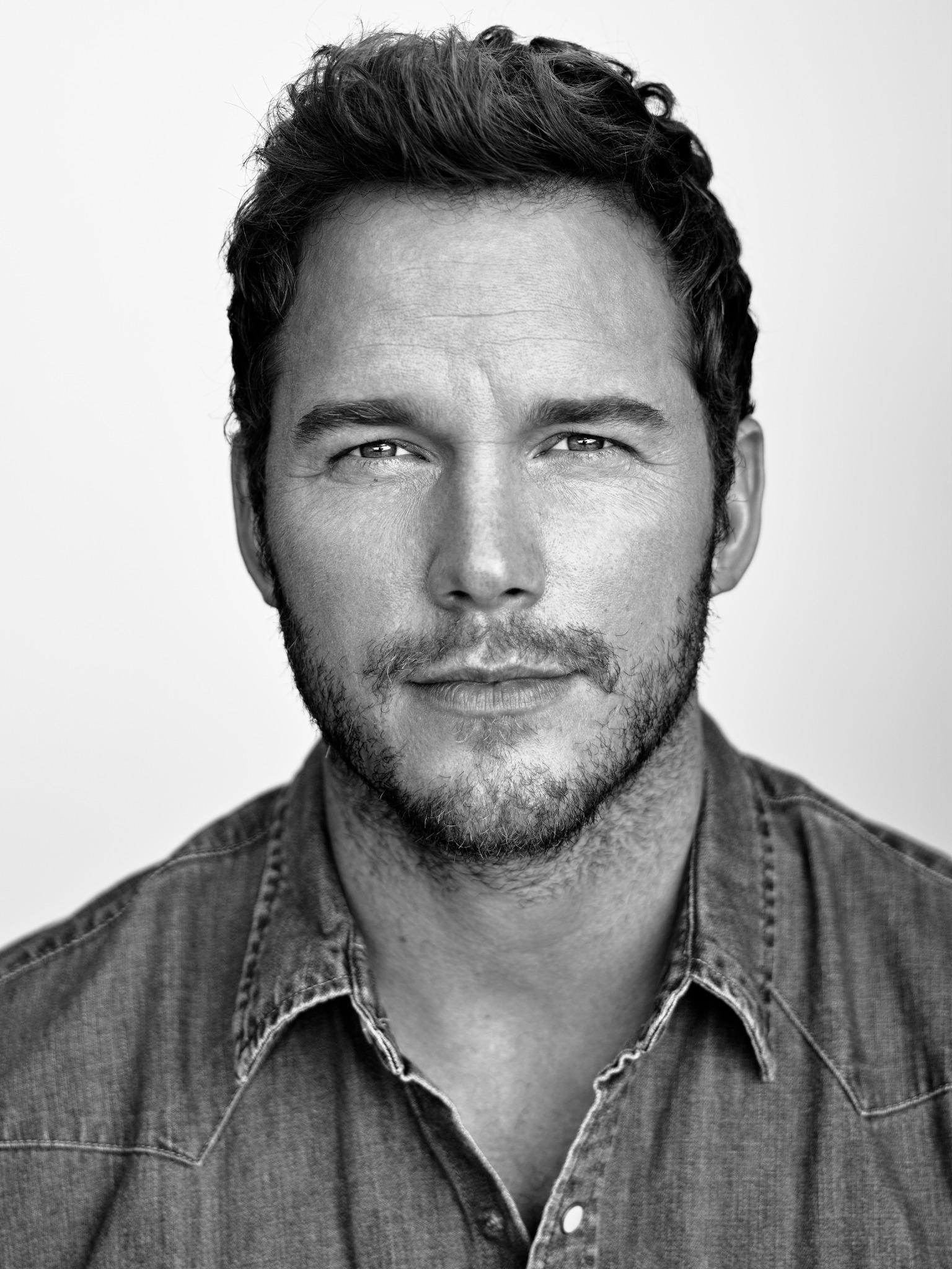 Chris ⁢Pratt -‌ His ​transformation into a Hollywood ⁤hunk, combined with his wit and charisma, makes Pratt a favourite amongst‌ many