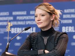 Mia Wasikowska