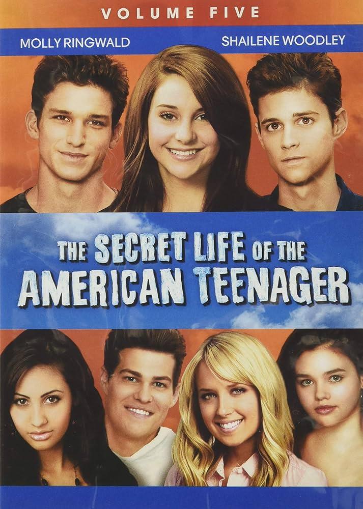 8) ‌The Secret ​Life ‌of‍ the American Teenager - A Highly Relatable Soccer Mom