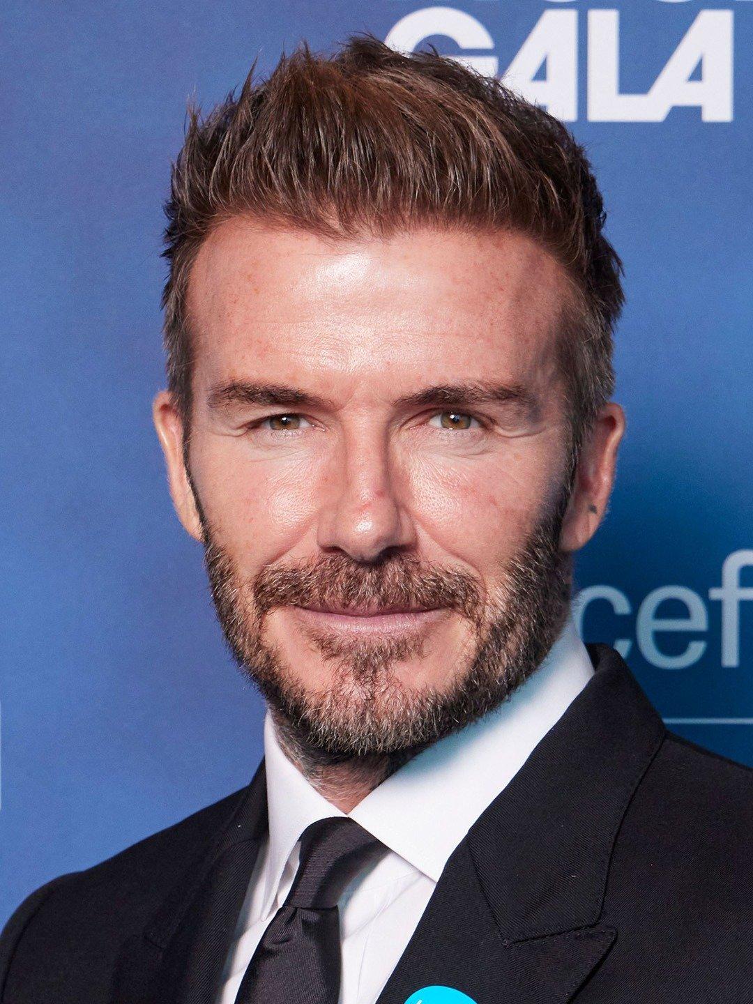 10) David Beckham: Despite his ⁢active philanthropy, ⁣Beckhams love for luxury cars, flying in private jets, and living in massive mansions make ​him a carbon-emitting star