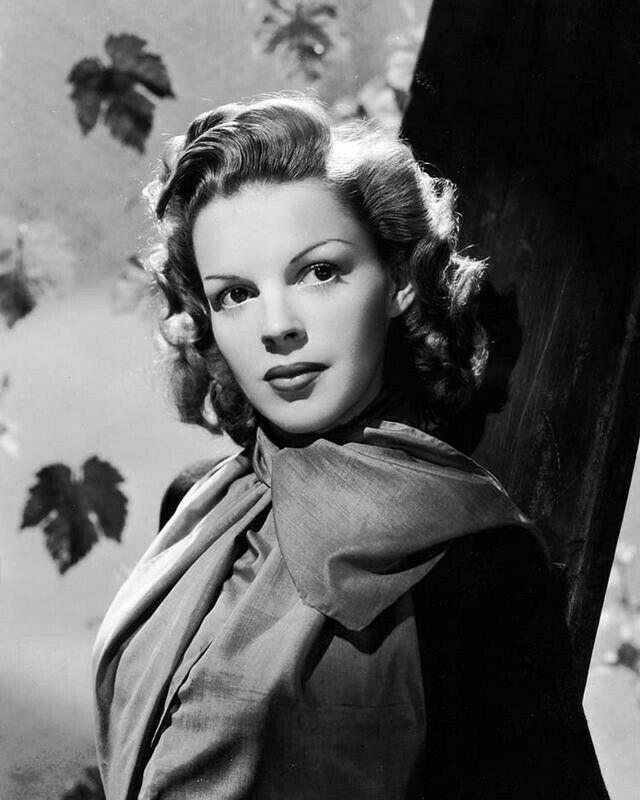 37) ⁢Judy Garland: Over the⁢ Rainbow and Into Riches