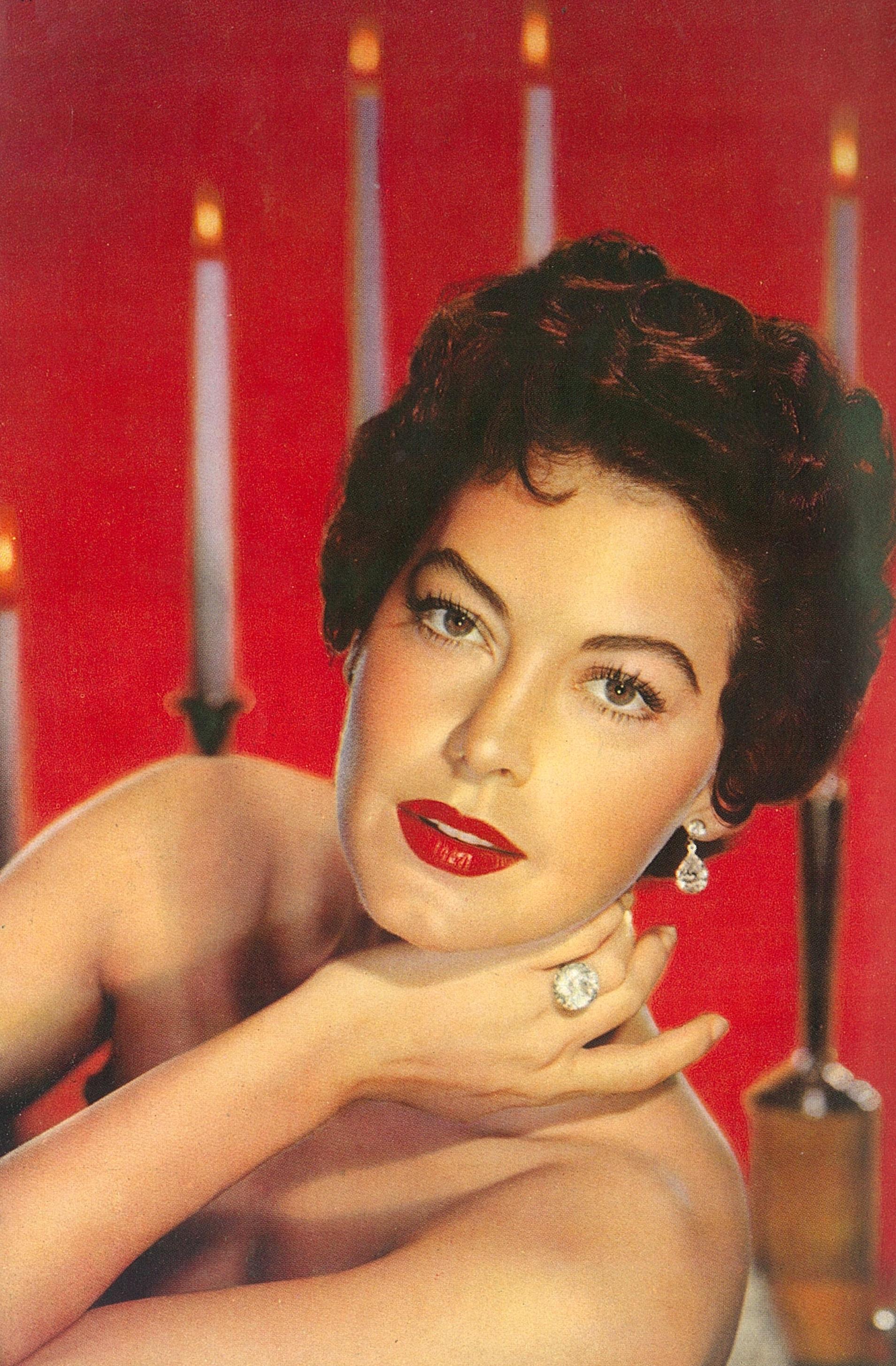 36) Ava Gardner: Timeless Beauty and Profits