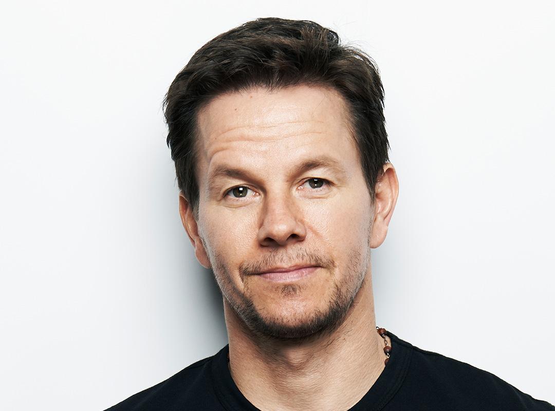 29) Mark Wahlberg: His Hollywood fame and lifestyle ‌complete with private jets ‍and ⁢massive residences hike up his carbon footprint