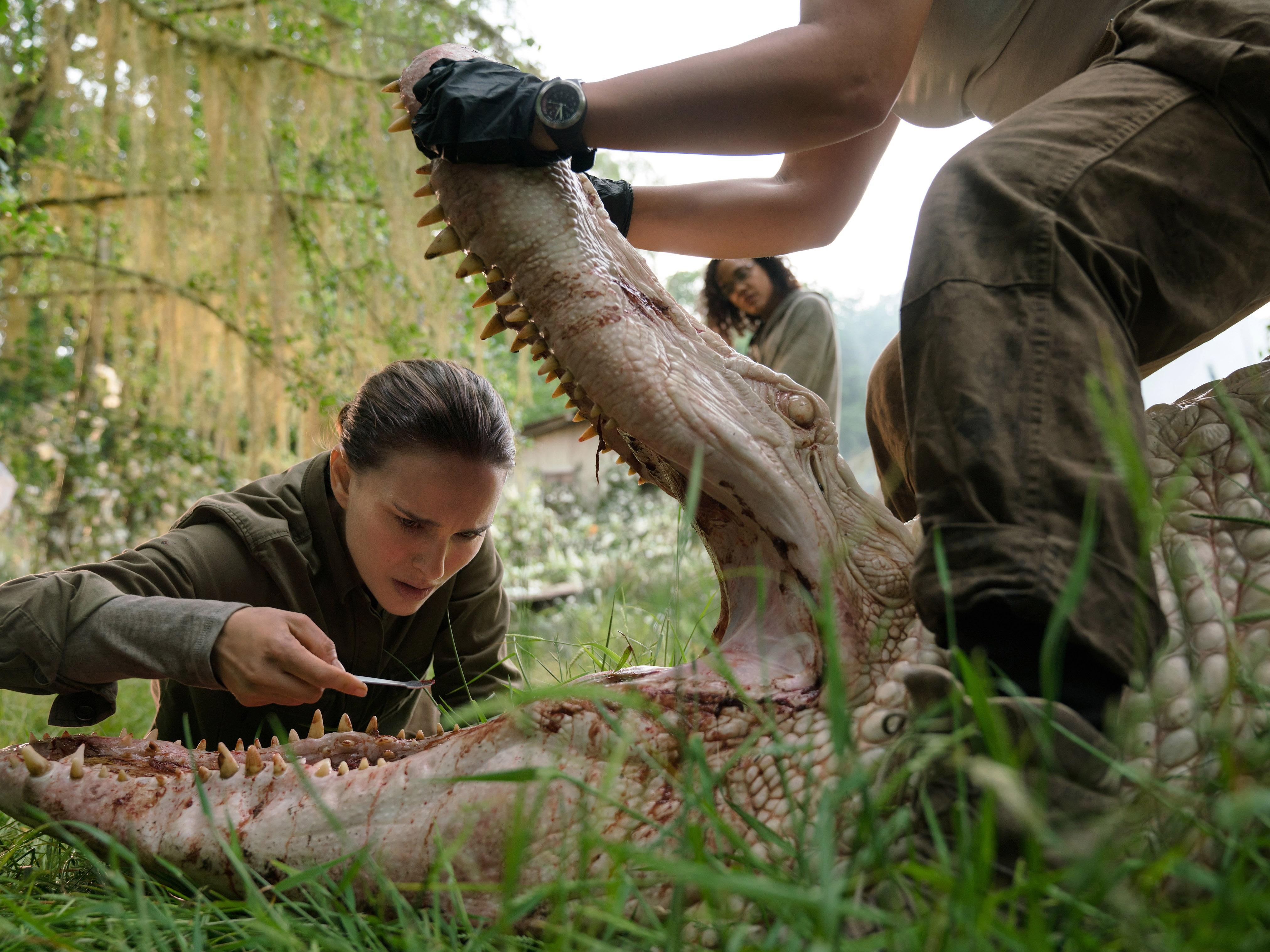 14) Annihilation - A 2018 ⁢science fiction horror film that sees Leigh ​playing a physicist within a group of⁢ explorers heading into​ an enigmatic disaster zone