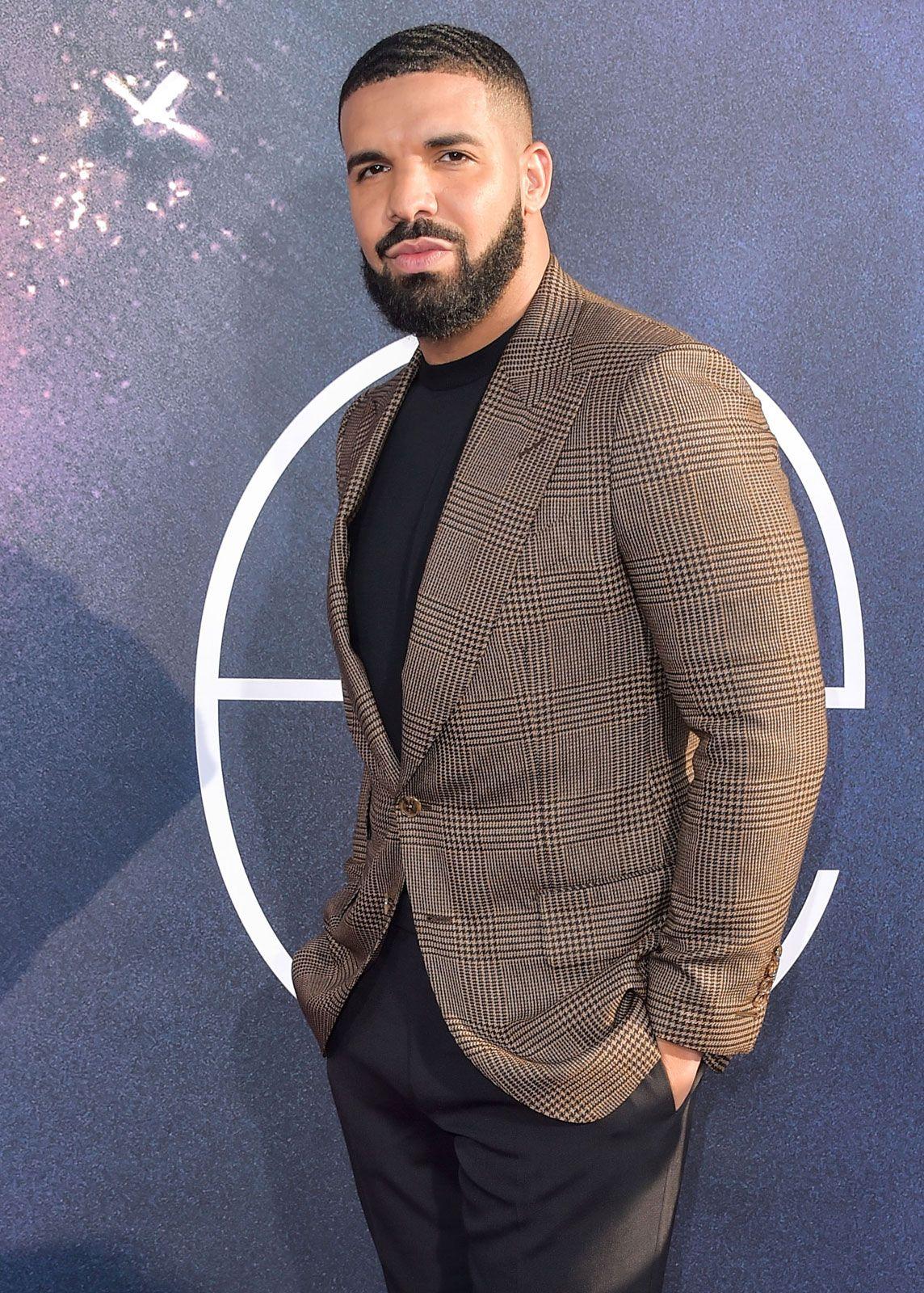 20) Drake: ‍Whether ‍touring the world or traveling in style with⁤ his plane Air Drake, ⁤the Canadian rappers lifestyle⁤ comes with ‌a high ‍carbon footprint