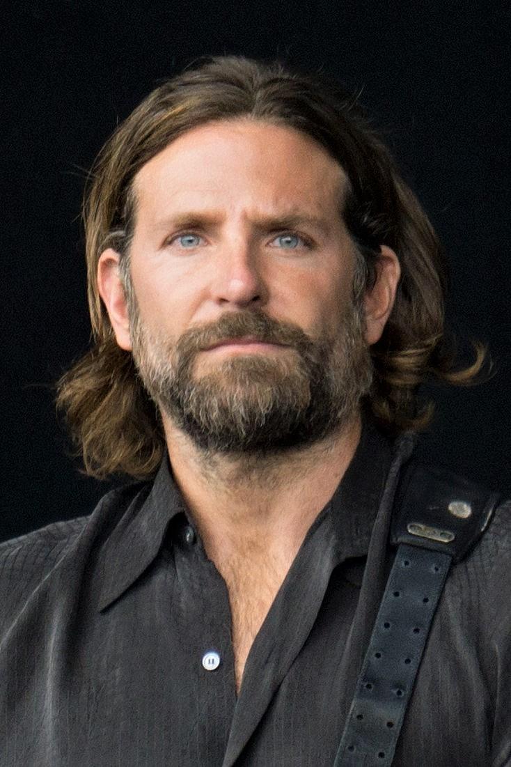  Bradley Cooper - Known for his captivating blue eyes and rugged good looks, this⁤ Hollywood A-listers‌ charm is irresistible