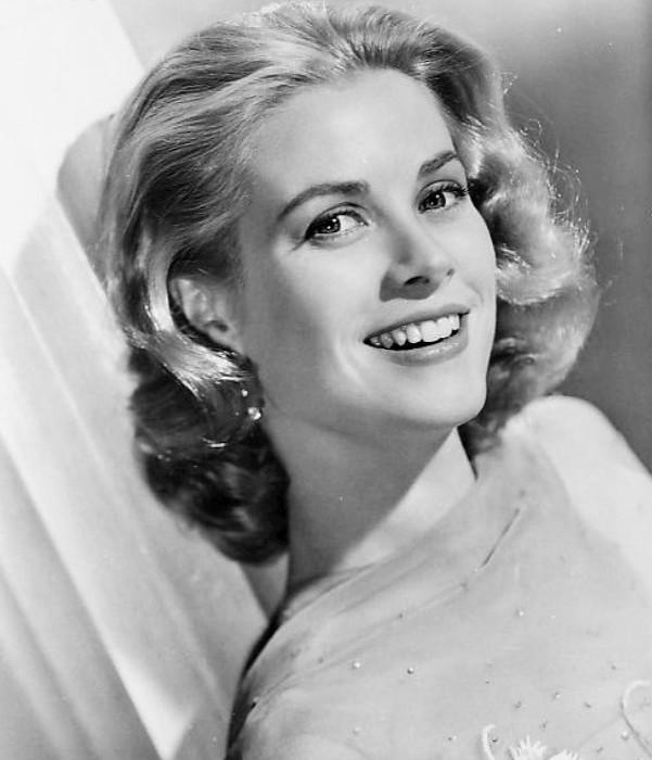 38) Grace Kelly: Princess of Earnings